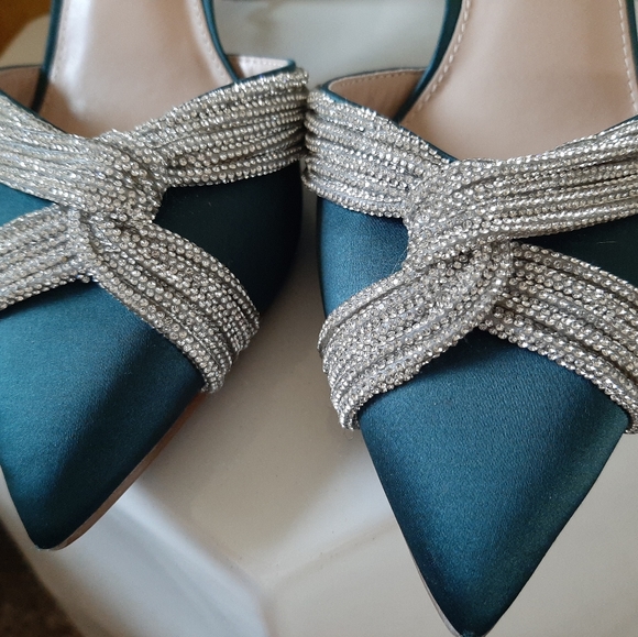 Kelly & Katie Bordyn Green Pump - Gorgeous - Size 8 - Picture 6 of 8
